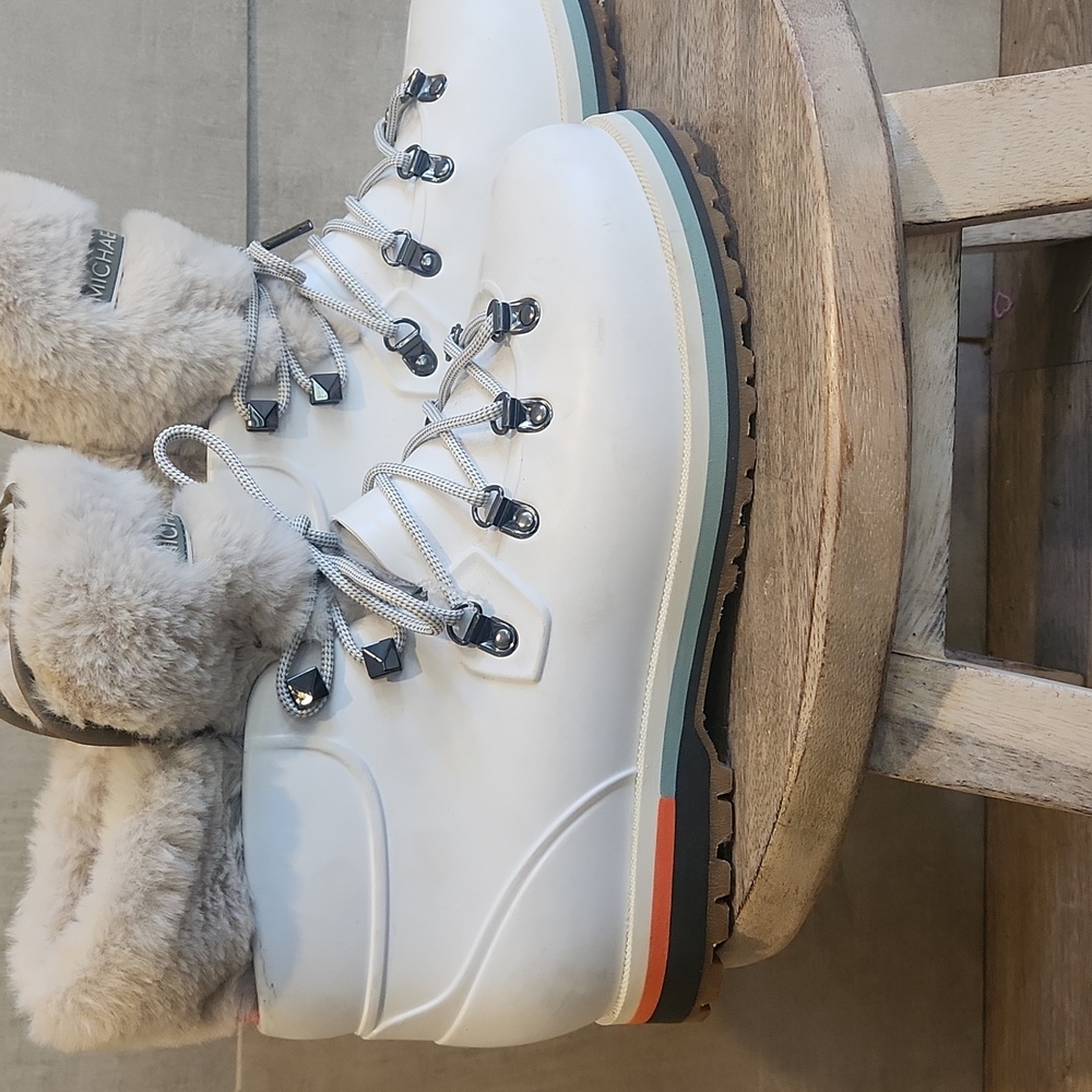 Michael Kors White Fur-Lined Boots - Picture 3 of 5